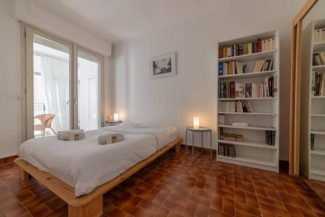 Grand Appartement Lumineux Pour 2 A 4 Personnes A Avignon Intra-Muros Wifi Gratuit Kültér fotó